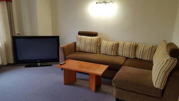 Фото номера Двухместный номер Делюкс с 1 кроватью Отель Hotel Gulbene г. Гулбене 6